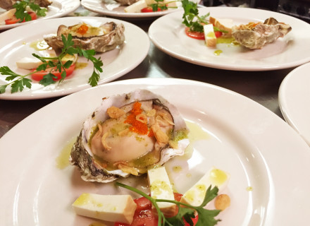 “Opera Prima” Spanish Brut Sparkling Wine
<br>Grilled Oysters